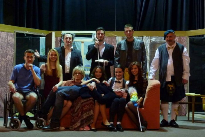 Ilustračný obrázok k článku Hlohovskí ochotníci pozývajú na reprízu: Komédia Le Dindon zožala veľký úspech!