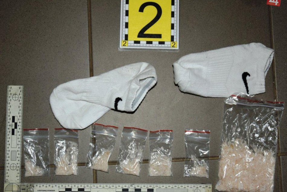 Ilustračný obrázok k článku FOTO: Bratislavskí kriminalisti zaistili takmer 6-tisíc dávok drogy a obvinili tri osoby