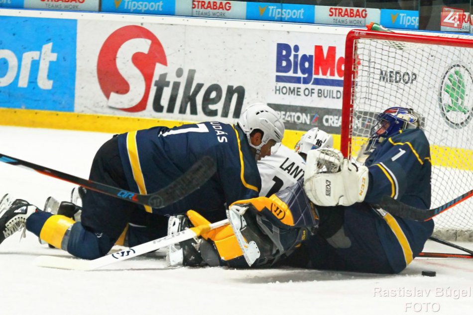 Ilustračný obrázok k článku Nitra sa vytrápila, nesie dva body: Hokejisti vyhrali v Budapešti