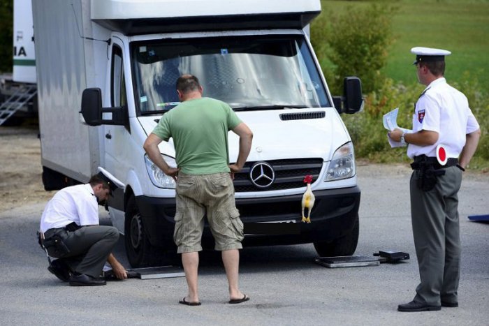 Ilustračný obrázok k článku V 7 okresoch BBSK si polícia poriadne posvieti na dopravu a vodičov