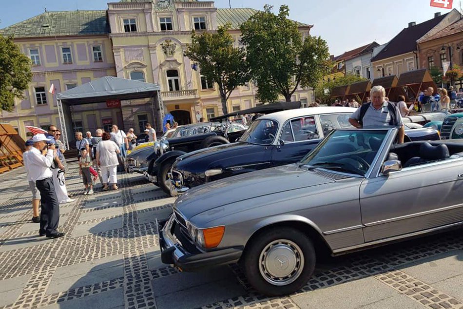 Ilustračný obrázok k článku VIDEO: Centrum mesta obsadili historické veterány