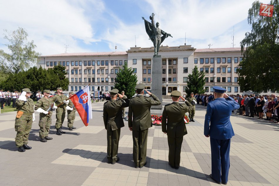 Ilustračný obrázok k článku FOTO: Na slávnostnom zhromaždení si Nitrania pripomenuli výročie SNP