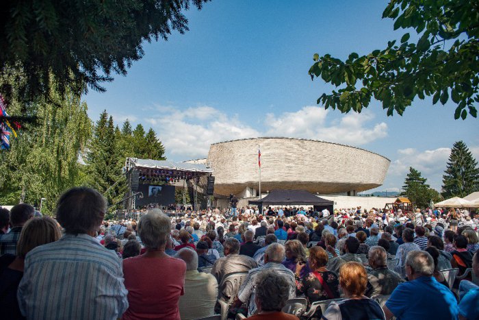 Ilustračný obrázok k článku Výročie SNP v Banskej Bystrici na FOTKÁCH: Takto sa vyjadril premiér a prezident