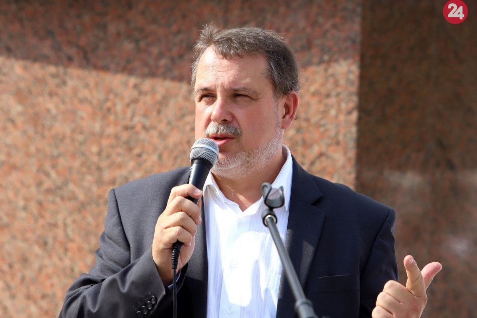 Ilustračný obrázok k článku Snopko chce opäť zabojovať o post primátora. Bývalý kriminalista kandiduje ako nezávislý