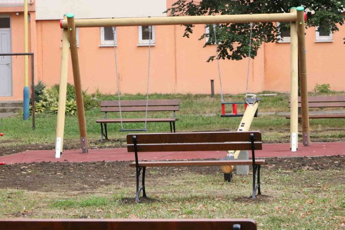 Ilustračný obrázok k článku Vnútroblok na Karpatskej ulici v Prešove má novú tvár: Pribudli aj parkovacie miesta