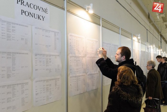 Ilustračný obrázok k článku Nedostatok pracovníkov na niektorých pozíciách: Chýbajú remeselníci i šoféri