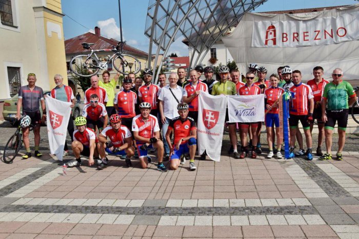 Ilustračný obrázok k článku Cyklojazda histórie sa zastavila na Horehroní, podporil ju viceprimátor