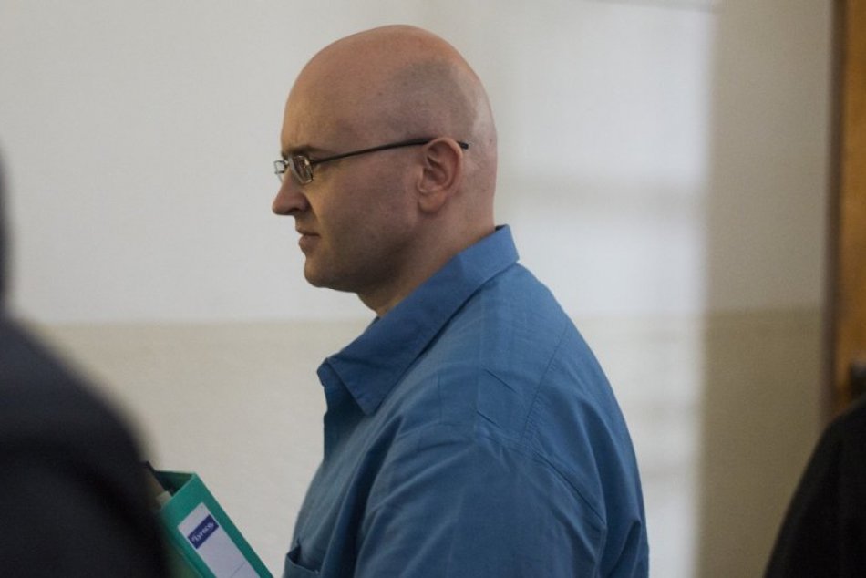 Ilustračný obrázok k článku Považovaný je za výpalníka z Považia: Proces s Miroslavom M. sa však neuskutoční