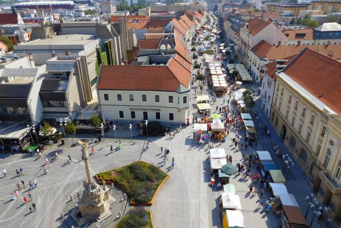 Ilustračný obrázok k článku Na jarmoku v Trnave zachytilo auto chodkyňu: Polícia hľadá svedkov