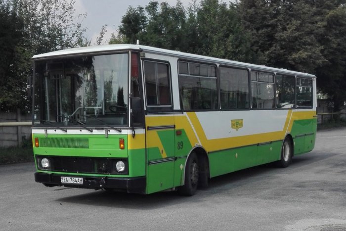 Ilustračný obrázok k článku Rozlúčková jazda s hranatou Karosou: Kedy sa v nej môžeme poslednýkrát odviezť?