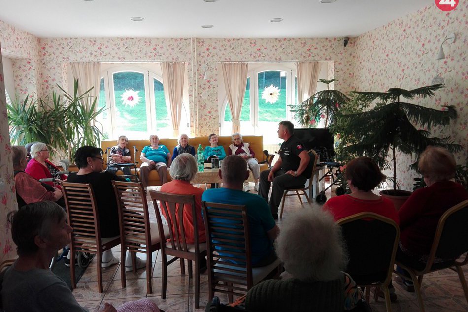 Ilustračný obrázok k článku Rožňavská polícia sa zapojila do celoslovenského preventívneho projektu, FOTO