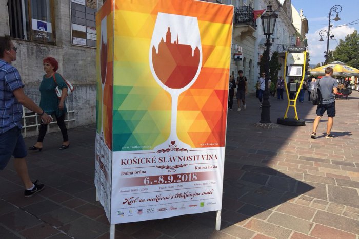 Ilustračný obrázok k článku Tipy na víkend: Povzbuďte nočných bežcov alebo ochutnajte dobré víno