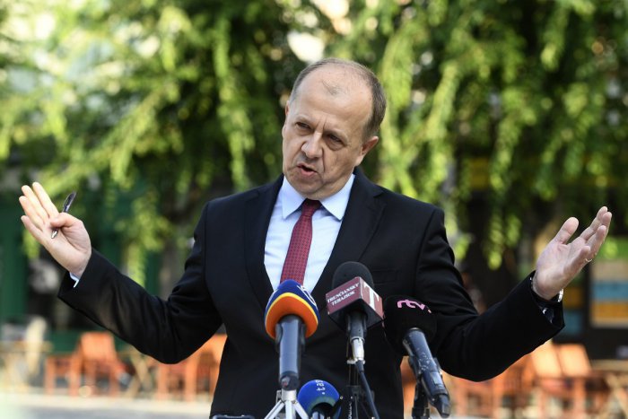 Ilustračný obrázok k článku Rybníček kandiduje ako nezávislý: Podporu týchto strán však neodmieta