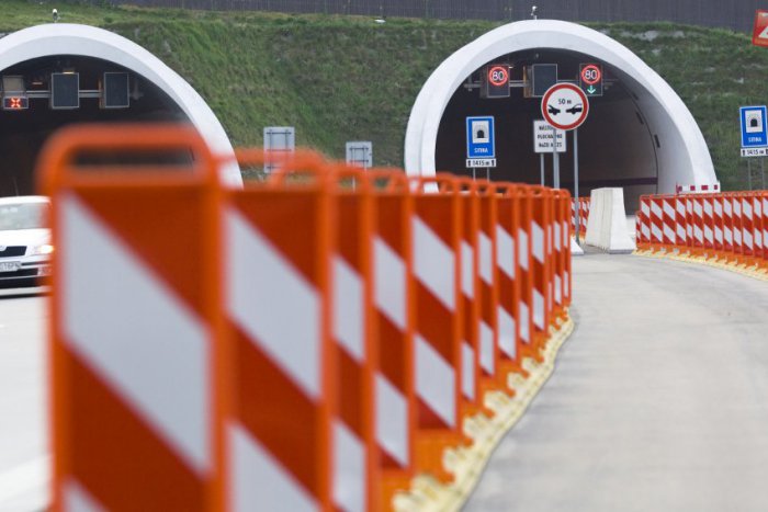 Ilustračný obrázok k článku Tunel SITINA bude ZATVORENÝ nepretržite niekoľko dní. Kadiaľ povedú obchádzkové trasy?