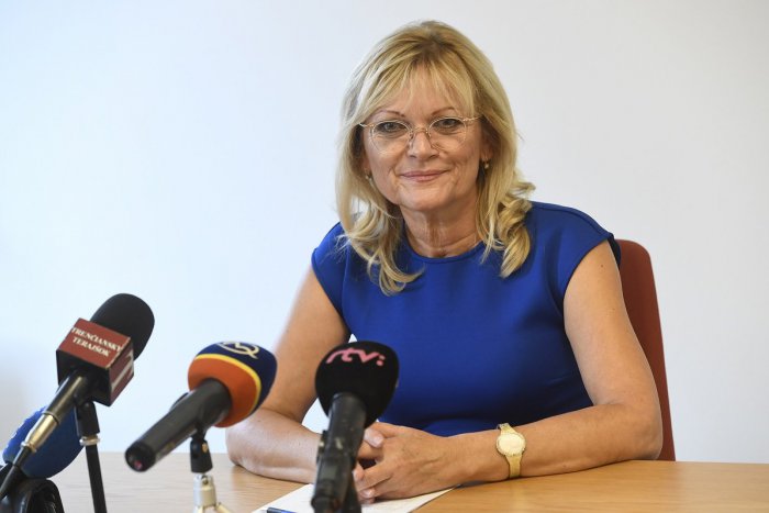 Ilustračný obrázok k článku Danica Birošová sa v Trenčíne vzdala primátorskej kandidatúry