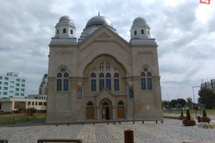 Ilustračný obrázok k článku Mesto predstavuje širokej verejnosti obete holokaustu z Lučenca