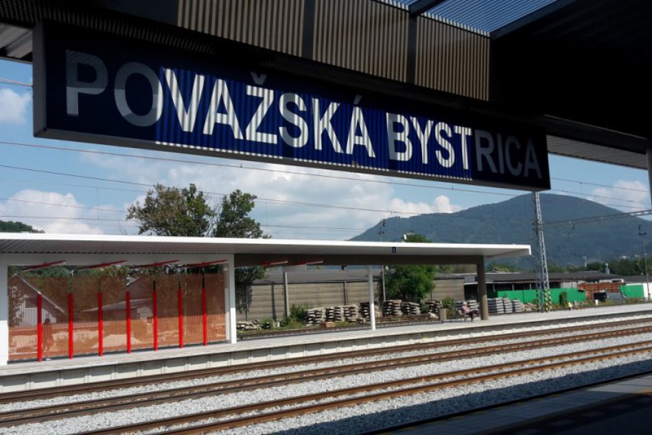 Ilustračný obrázok k článku Pokus o samovraždu na stanici v Považskej: Muži zákona sa však vyznamenali