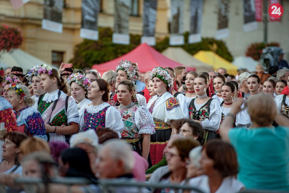 Ilustračný obrázok k článku VIDEO a FOTO: Skvelá správa: Deň kroja priniesol zápis do Knihy slovenských rekordov
