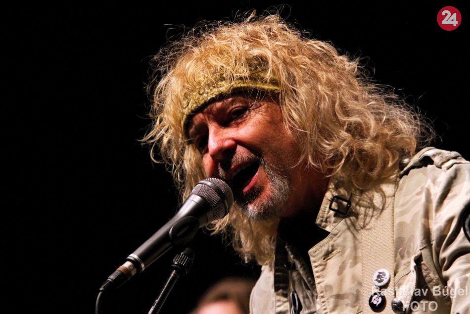 Ilustračný obrázok k článku Od 1. koncertu Petra Nagya ubehlo už 35 rokov. Vedeli ste, že ho odohral v Bystrici?