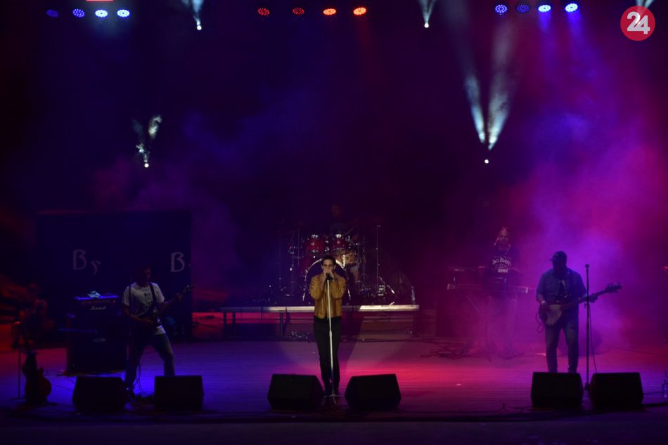 Ilustračný obrázok k článku FOTO: Revival Fest legendárnymi hitmi rocku roztancoval celý amfiteáter