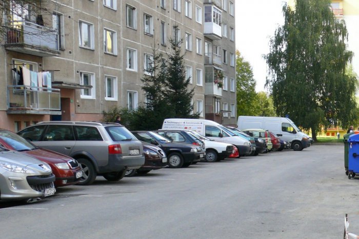 Ilustračný obrázok k článku Takéto parkovanie niektorým Žilinčanom pilo krv: Mesto zakročilo