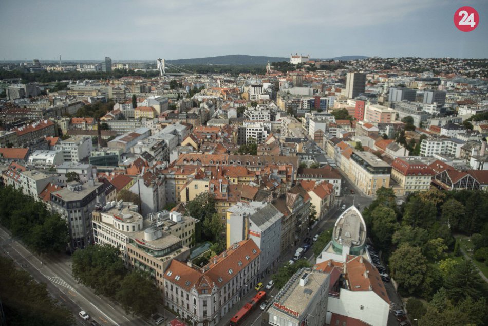 Ilustračný obrázok k článku V Starom Meste je o ďalšieho kandidáta na starostu menej