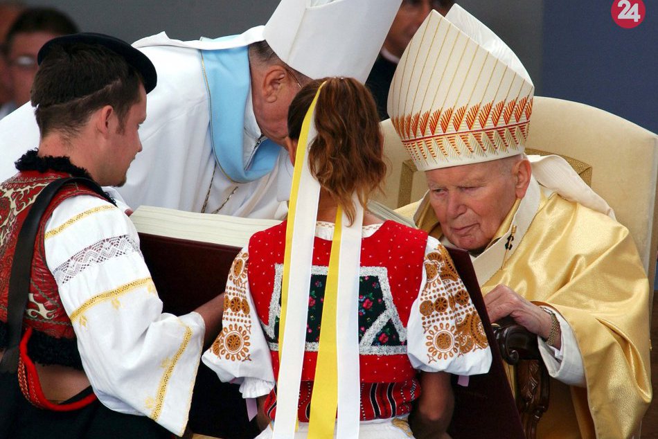 Ilustračný obrázok k článku RANNÁ ŠTVORKA: Pred 15 rokmi ukončil pápež Ján Pavol II. návštevu Slovenska