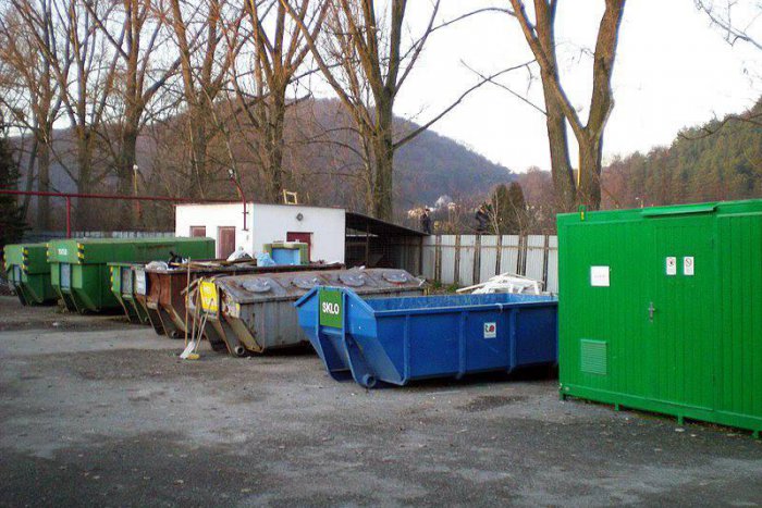 Ilustračný obrázok k článku Onedlho začne jesenné upratovanie: Rozmiestnenie kontajnerov nájdete aj na mape