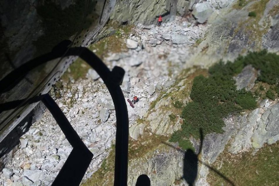 Ilustračný obrázok k článku FOTO! Zubatá v Tatrách opäť kosila: Turista (†42) sa zrútil v ťažkom teréne