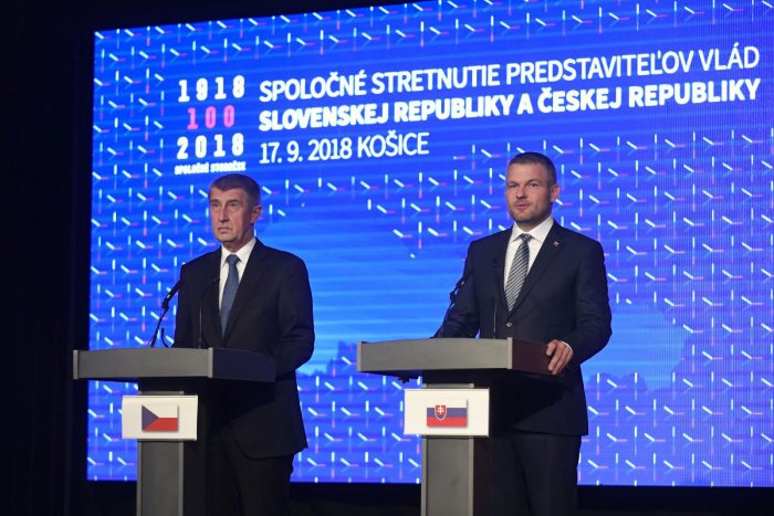 Ilustračný obrázok k článku Československé rokovanie premiérov: Hovorili o posilnení spolupráce pri výzbroji armád