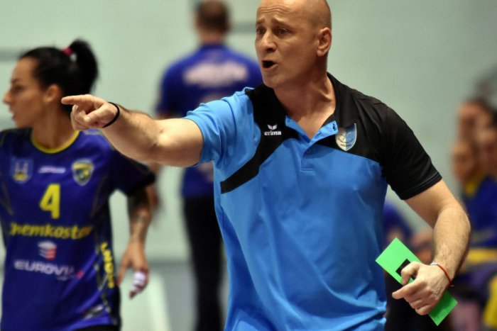 Ilustračný obrázok k článku Šalianske hádzanárky vyhrali natesno: Súperky z DHK Baník Most im šliapali na krk