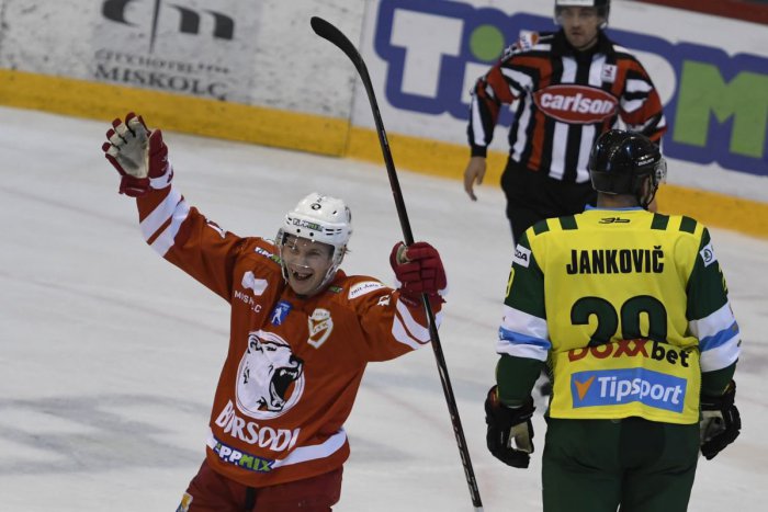 Ilustračný obrázok k článku Tipsport liga po 2. kole: Na čele sú Nové Zámky, prvá výhra Miškovca