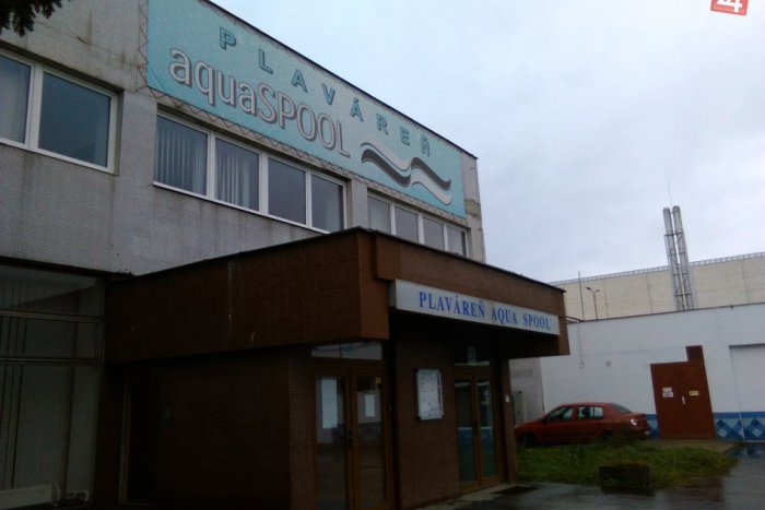 Ilustračný obrázok k článku Nová krytá plaváreň je zatiaľ len vízia, ktorá síce napreduje, ale veľmi pomaly