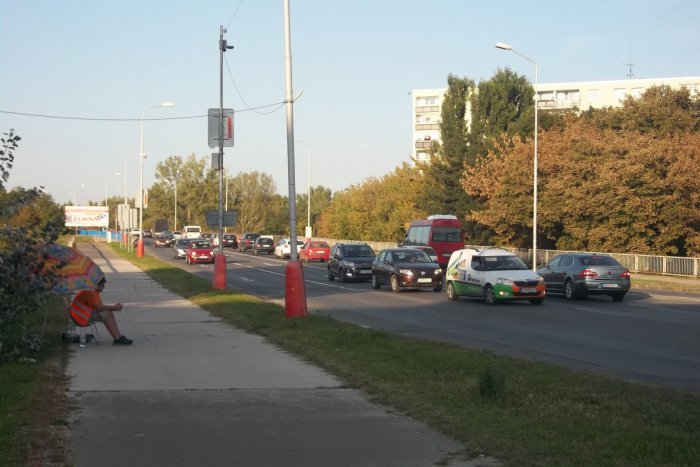 Ilustračný obrázok k článku ROZHOVOR s dopravným inžinierom Tiborom Schlosserom: Mostom prechádza 27 000 áut