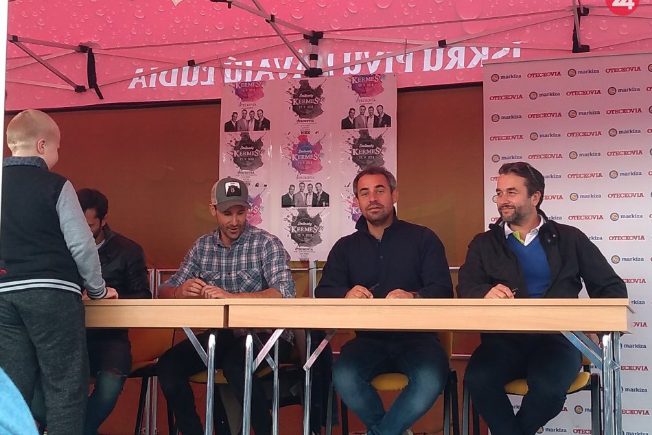 Ilustračný obrázok k článku FOTO: Kermeš v Smižanoch prilákal množstvo ľudí. Prišli aj známi seriáloví oteckovia