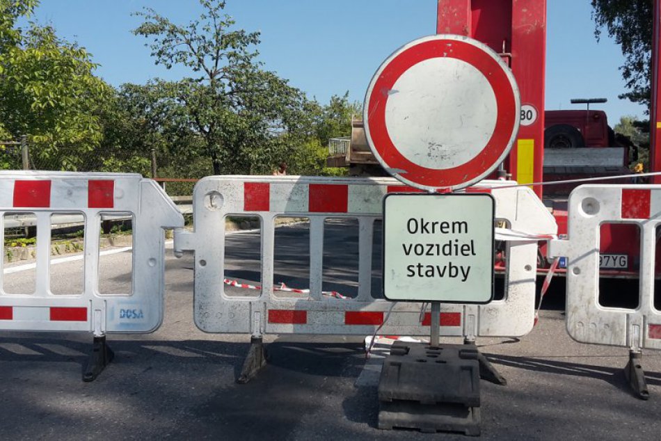 Ilustračný obrázok k článku Motoristi, dajte pozor: V okrese Prievidza bude úplná uzávierka cesty