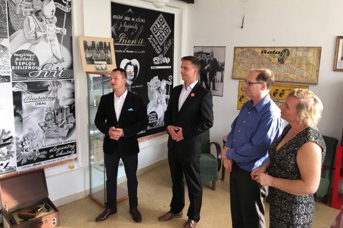 Ilustračný obrázok k článku Expozícia vo Svite: Zobrazuje históriu vzniku fabriky a kolónie