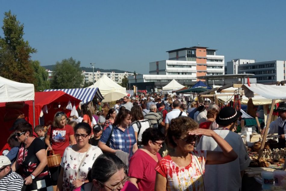 Ilustračný obrázok k článku Považskobystrický jarmok sa blíži: Prvé INFO o termíne a hlavných ťahákoch