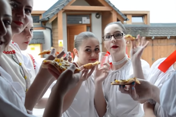 Ilustračný obrázok k článku Folklórny súbor Dúbrava z Prešova: Sledujte, aké pekné VIDEO o ňom vzniklo