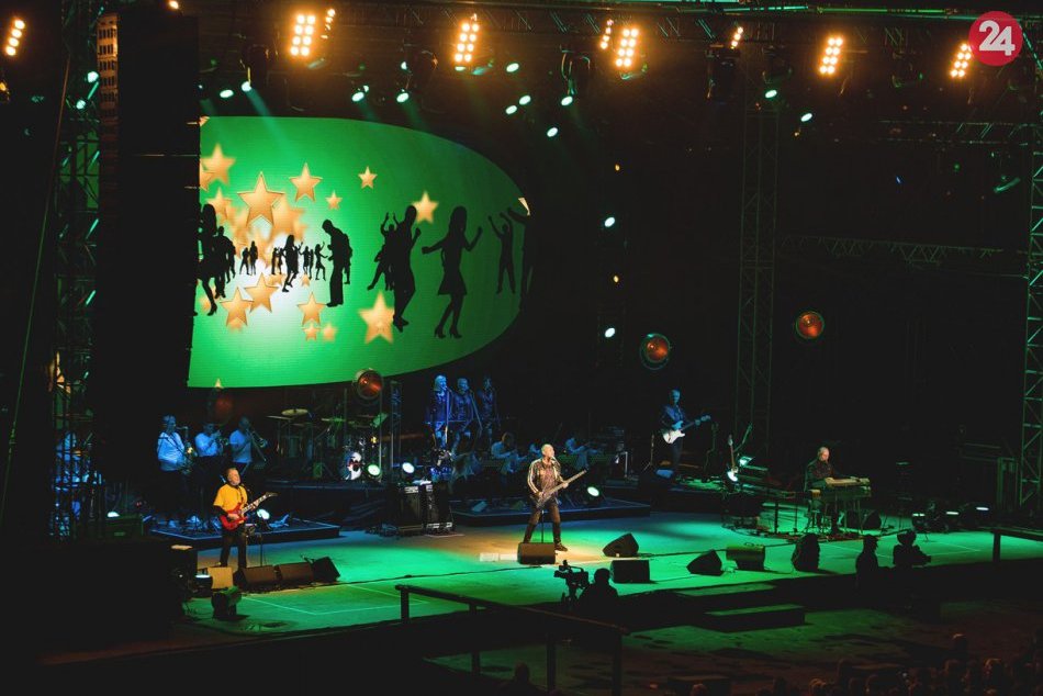 Ilustračný obrázok k článku ŠOK pre fanúšikov Elánu: Za KNIHU o kapele si treba pripraviť ŠIALENÚ sumu!