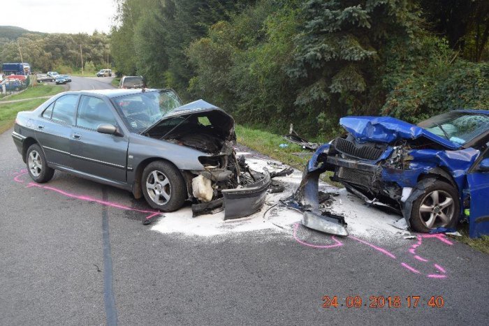 Ilustračný obrázok k článku FOTO z miesta nehody: Lutilčan (18) nezvládol zákrutu, takto to dopadlo...