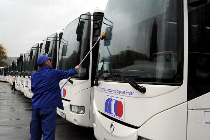 Ilustračný obrázok k článku Veľké zmeny cestovných poriadkov v BBSK: Posuny spojov, viac zastávok aj nová značka