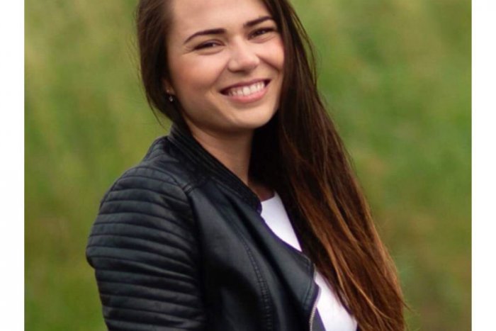 Ilustračný obrázok k článku FOTO: Mladá Bardejovčanka a jej umelecké diela: Na topánkach necháva kus svojho ja