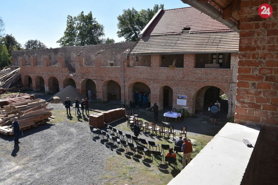 Ilustračný obrázok k článku FOTO: Rákociho kaštieľ začali rekonštruovať, financie poskytla maďarská vláda