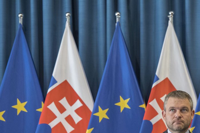 Ilustračný obrázok k článku Premiér Pellegrini uviedol, že na odvolanie Sakovej nemá žiadny dôvod