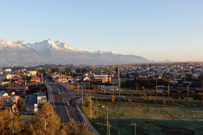 Ilustračný obrázok k článku RANNÁ ŠTVORKA: Svetový deň cestovného ruchu prinesie jasnú oblohu a teploty do 22 °C