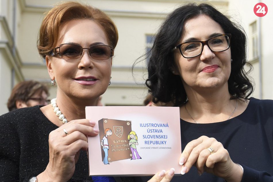 Ilustračný obrázok k článku FOTO:  Takto vyzeral deň otvorených dverí na Ústavnom súde. Krstila sa aj ilustrovaná ústava