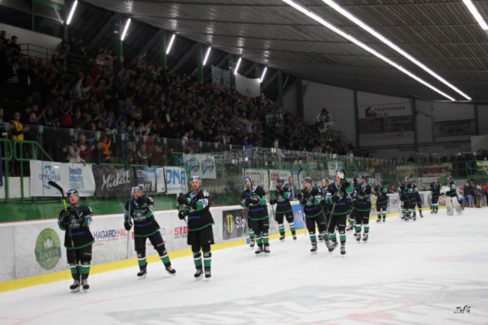 Ilustračný obrázok k článku Novozámčania zdolali doma Detvu: Vďaka výhre sa usadili na špici Tipsport ligy