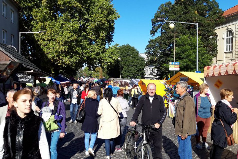 Ilustračný obrázok k článku Prvé ZÁBERY: Zlatomoravecký jarmok 2018 odštartoval
