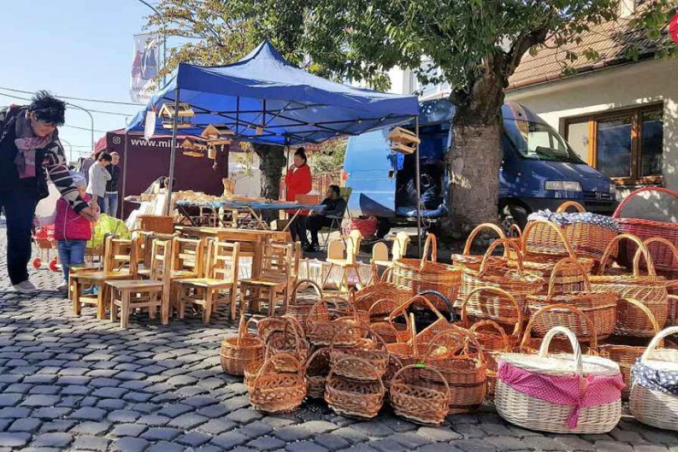 Ilustračný obrázok k článku Fraštacký jarmok finišuje: Burčák, jedlo a bohatý kultúrny program, FOTO